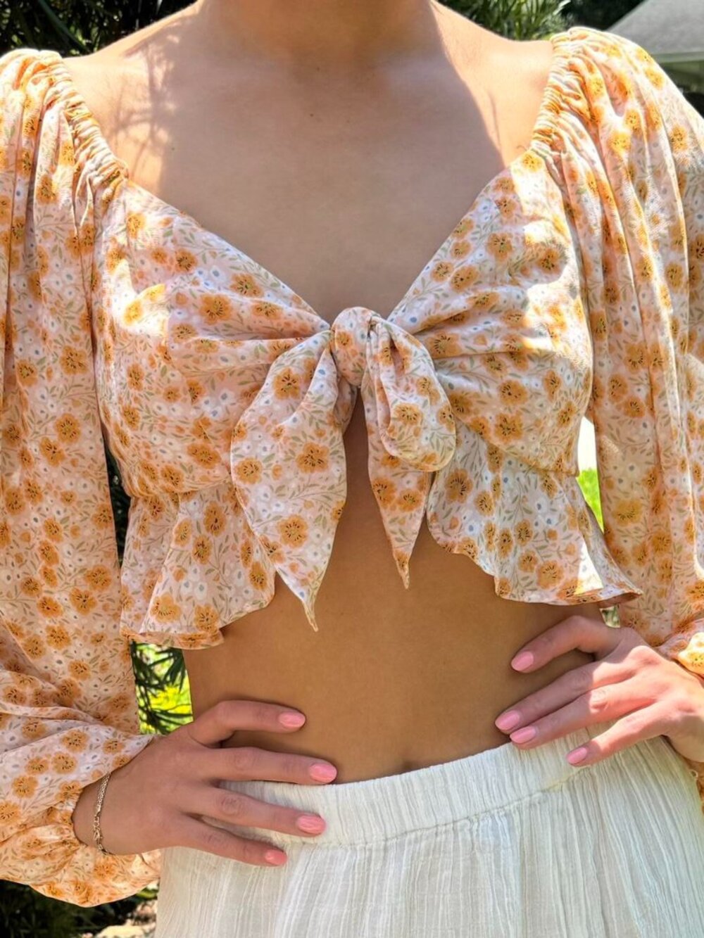 🌼Pink and Orange Floral Tie Front Top with Sweetheart Neckline - New with Tags